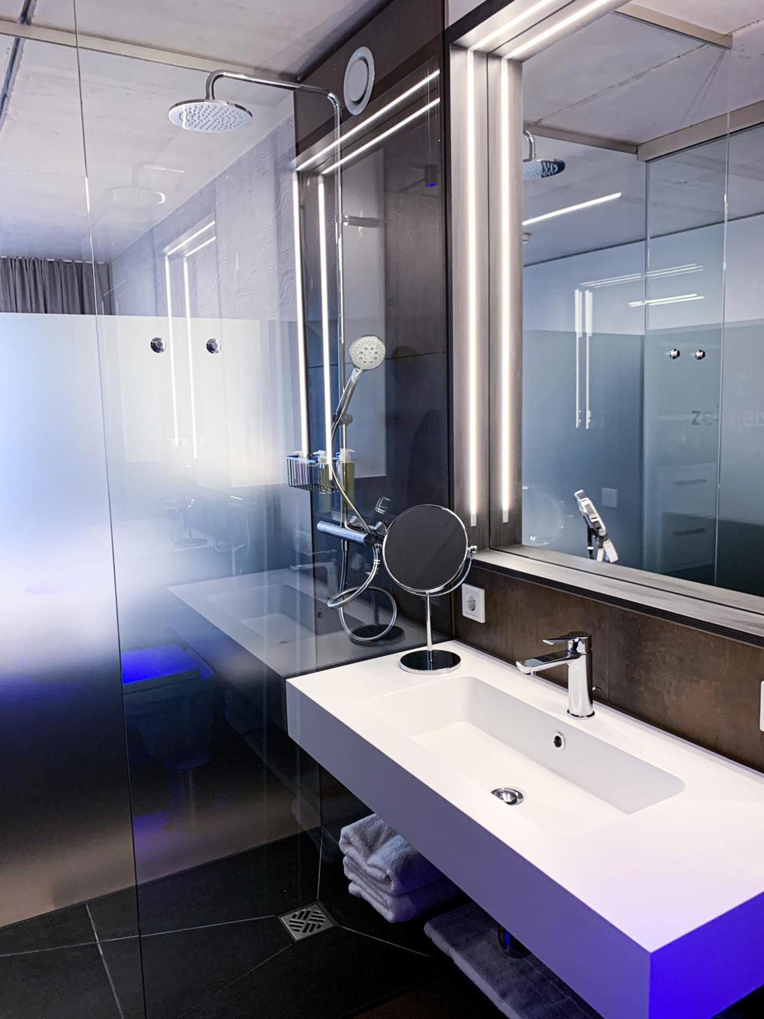 Hotel Zeitgeist Warburg Ngoại thất bức ảnh